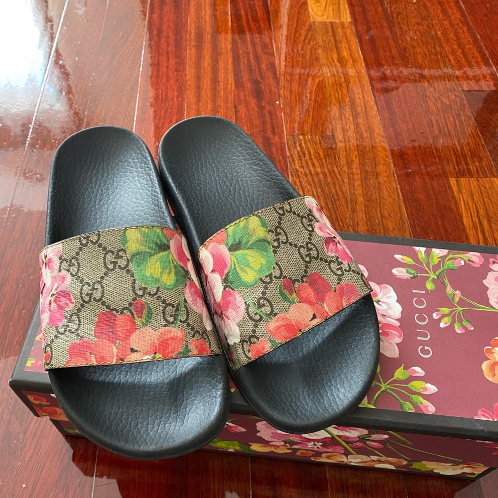 Authentic Gucci slides women size 37